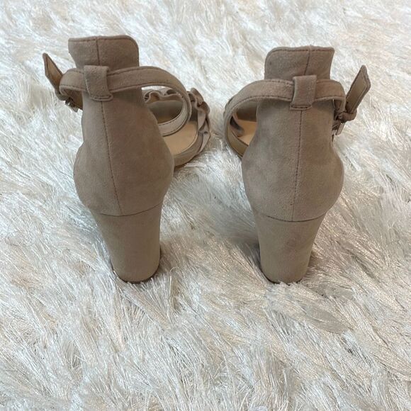 Vince Camuto Cralista Ankle Strap Suede Sandal - Picture 3 of 6